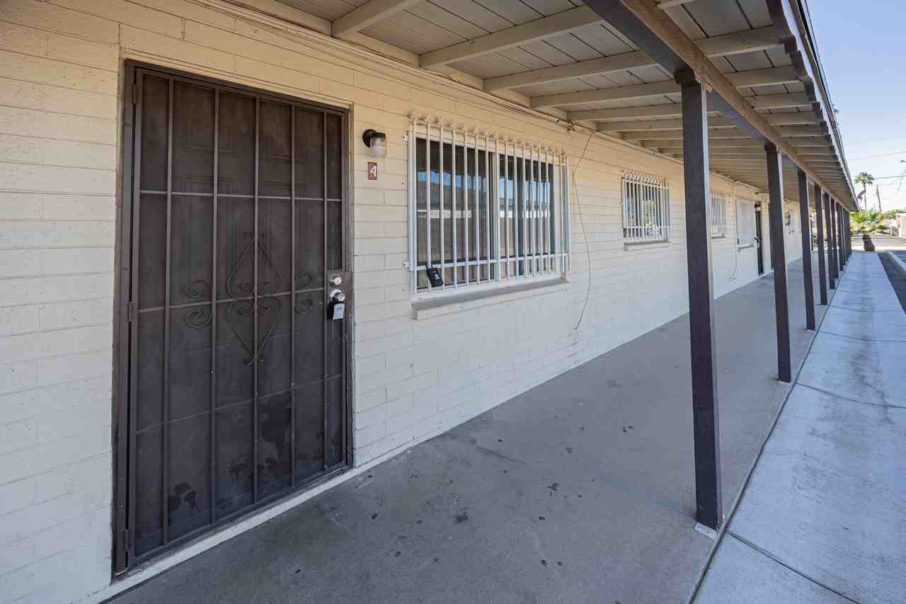 1915 N 26Th Place - Photo 4 of 46