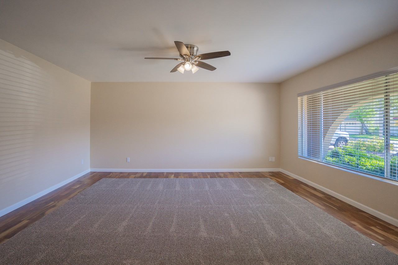 1610 E Windjammer Way - Photo 7 of 38