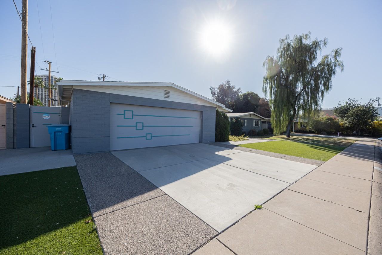 3137 N 4th Ave - Photo 3 of 36