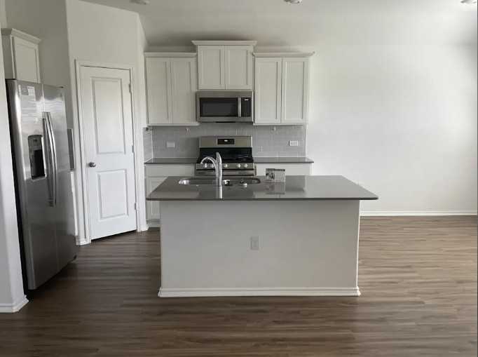 10539 Steinbeck Dr - Photo 3 of 10