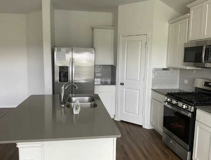 10539 Steinbeck Dr - Photo 4 of 10