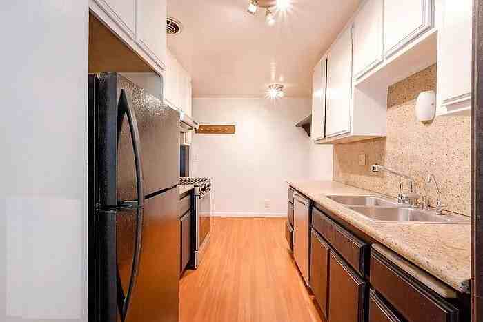 6405 Green Valley Cir - Photo 7 of 8