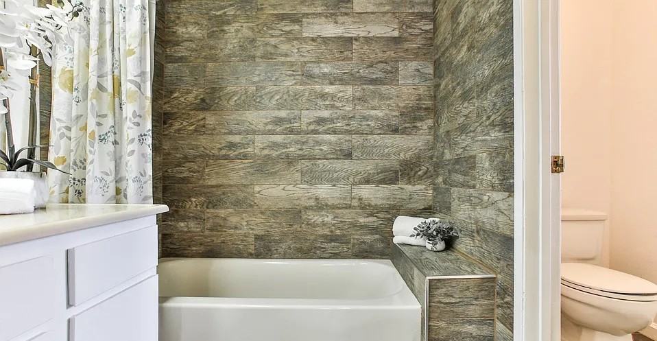 4900 N Grand Ave - Photo 2 of 8