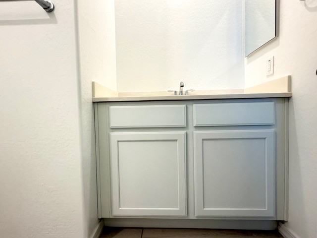 14357 W Smoketree Dr - Photo 5 of 34