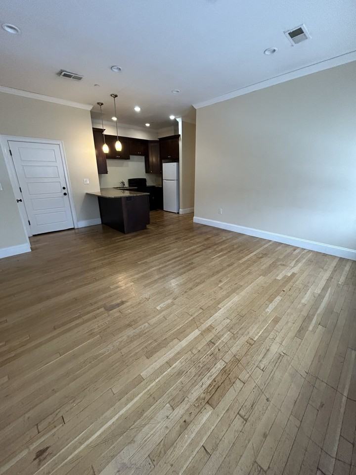 76 Grant St #1D - Photo 3 of 14