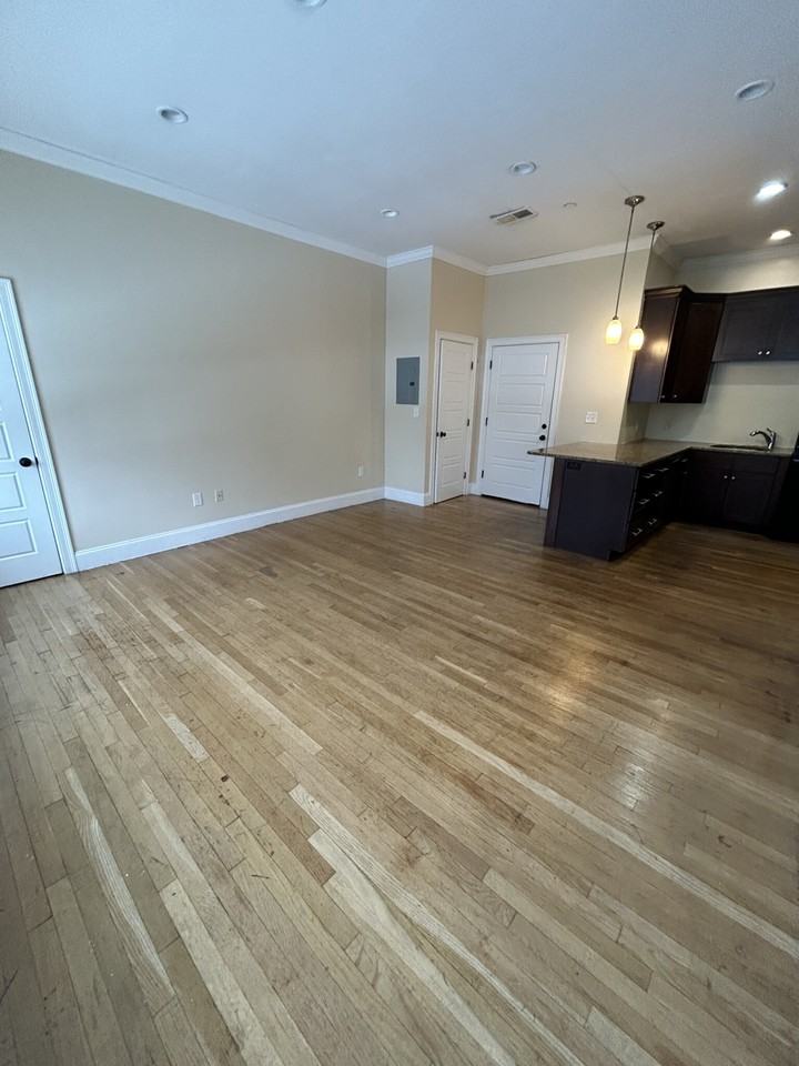 76 Grant St #1D - Photo 4 of 14