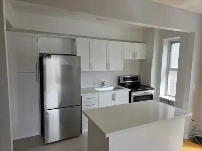 893 Avenue Rd #901-1 - Photo 2 of 8