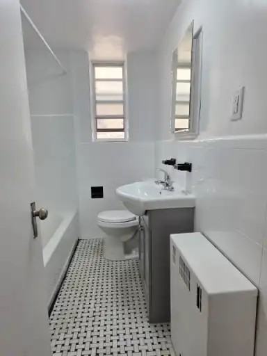 893 Avenue Rd #901-1 - Photo 5 of 8