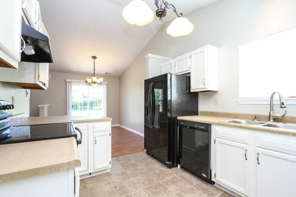 8165 Shortleaf Ct - Photo 6 of 16