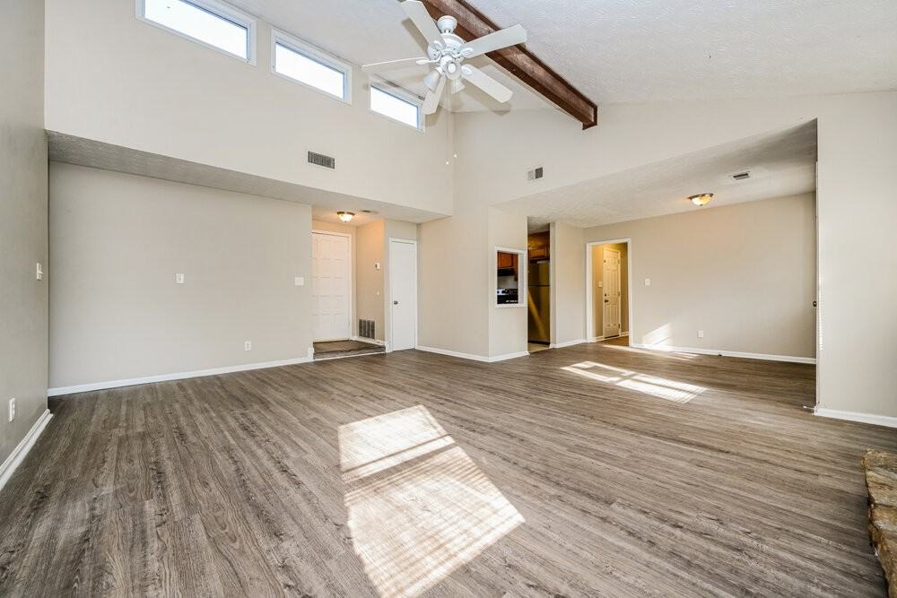 5001 Gracehill Rd - Photo 4 of 16