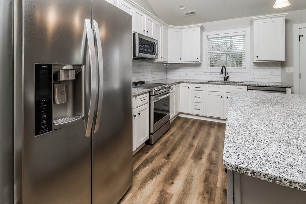 528 Hillandale St Ne - Photo 6 of 16