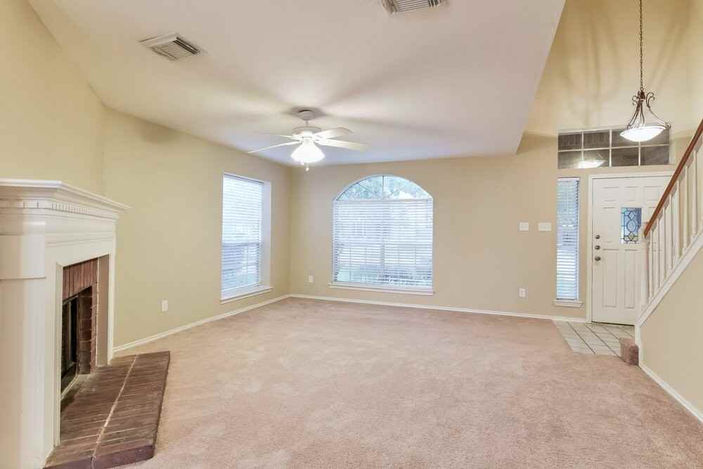 16821 Kettle Creek Dr - Photo 6 of 17