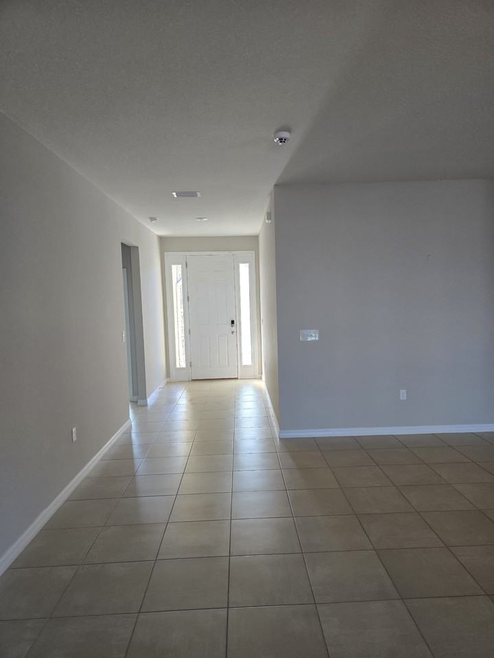 5833 Sw 85th Pl #NA - Photo 4 of 20