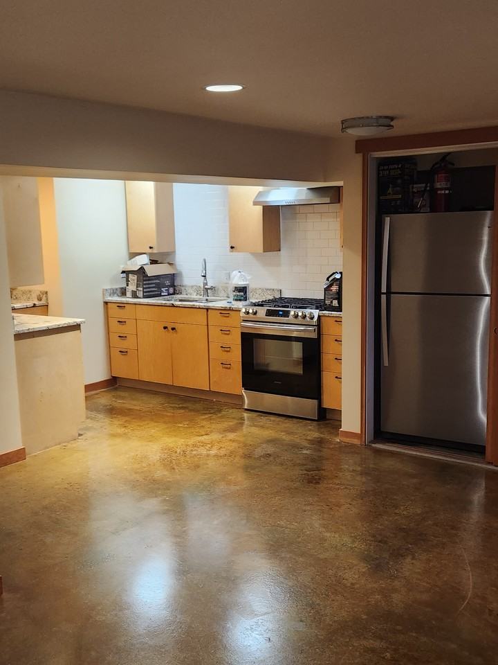 3432 11th Ave W #MIL - Photo 4 of 12