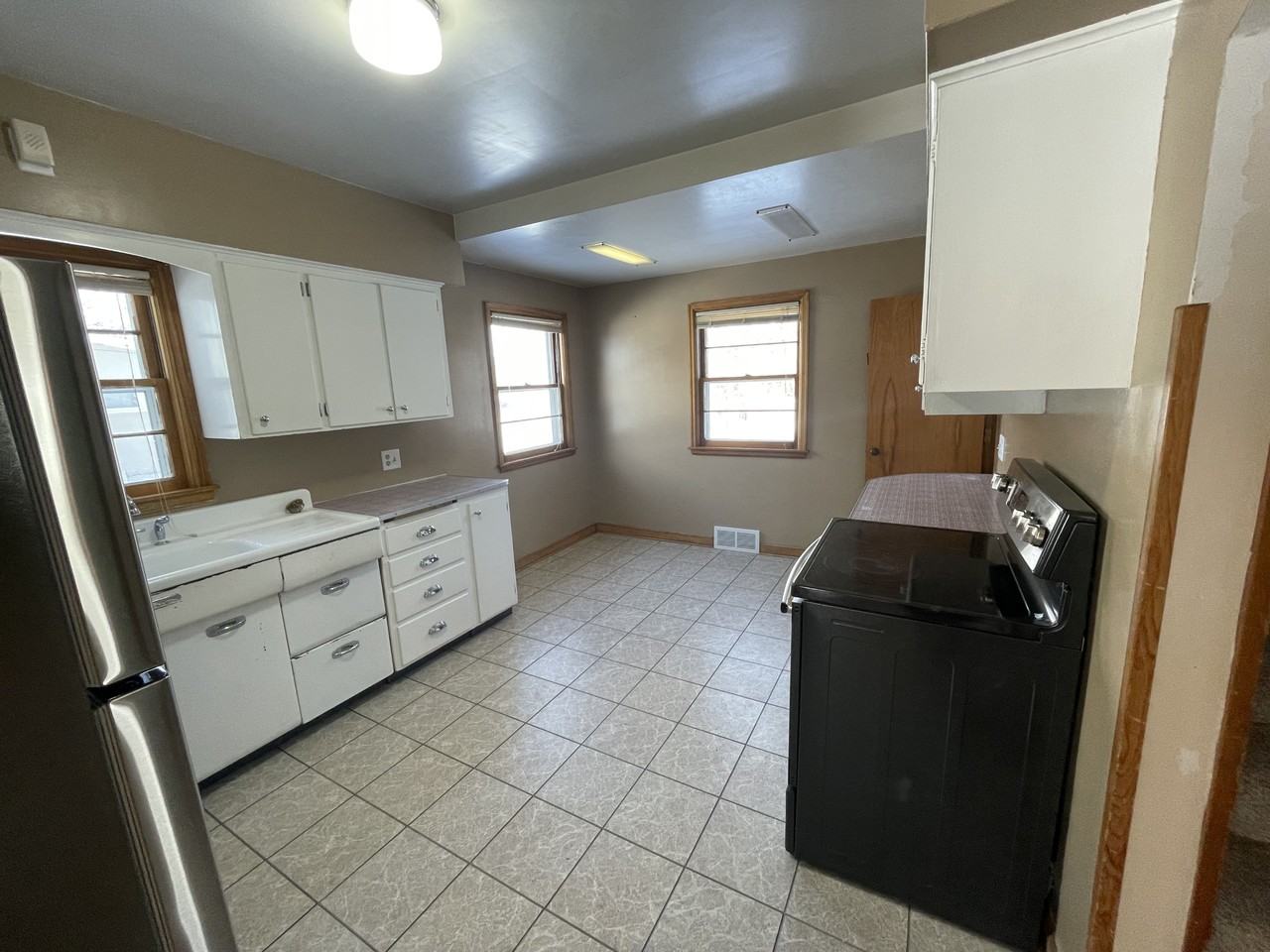 505 1st St Ne #NA - Photo 5 of 9