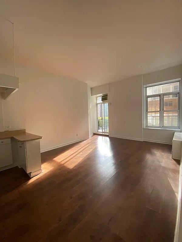 Gold St #509 - Photo 3 of 12