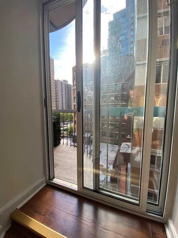 Gold St #509 - Photo 4 of 12