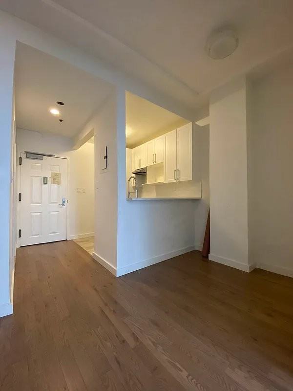 Fulton St #1D - Photo 2 of 9