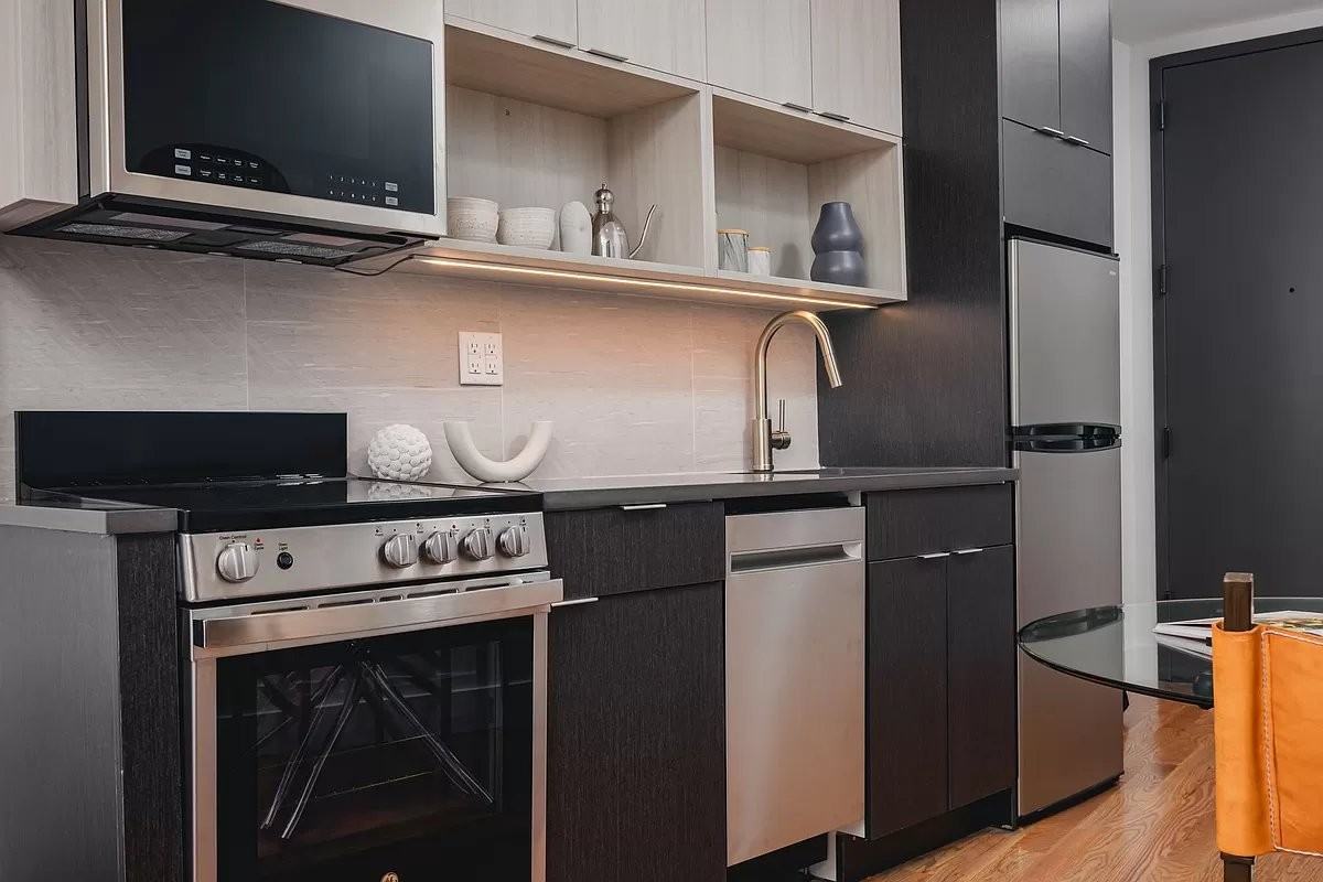 Lefferts Ave #2C - Photo 7 of 16