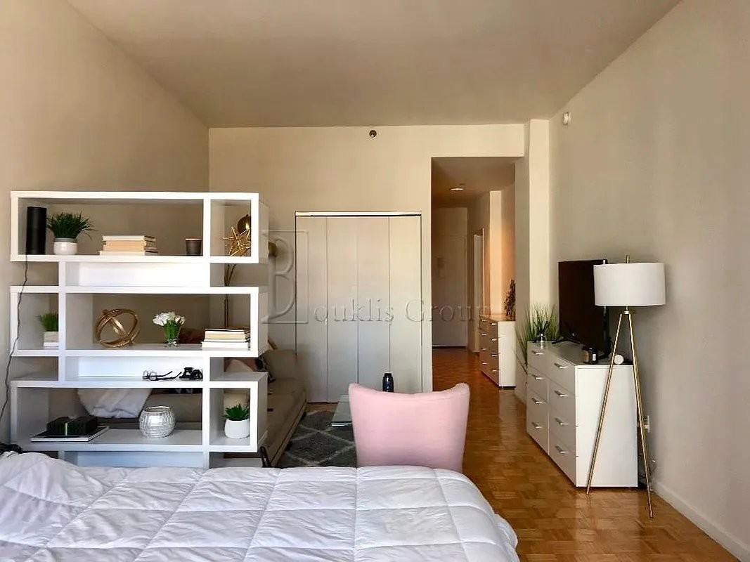 Washington St #3B - Photo 3 of 11