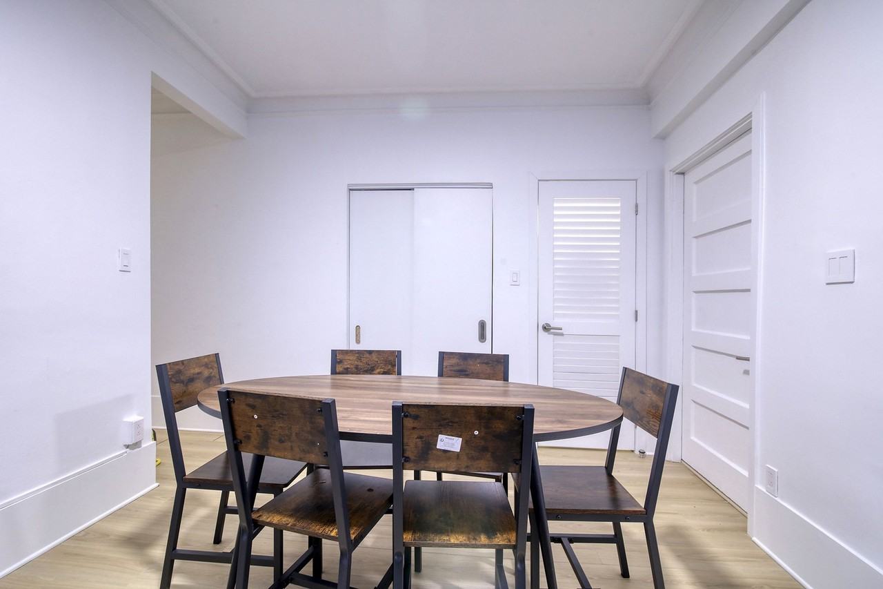 1245 Saint-Marc Street - Photo 5 of 50