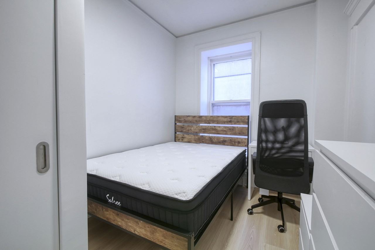 1245 Saint-Marc Street - Photo 7 of 50