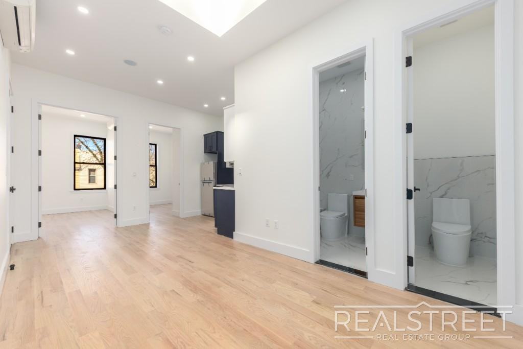 1130 Jefferson Ave #3 - Photo 2 of 10