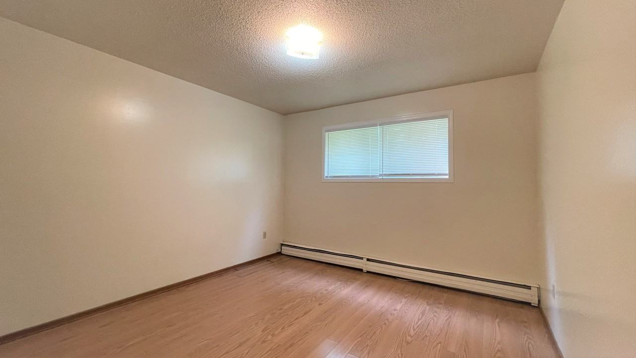 Muxmore - Photo 3 of 6