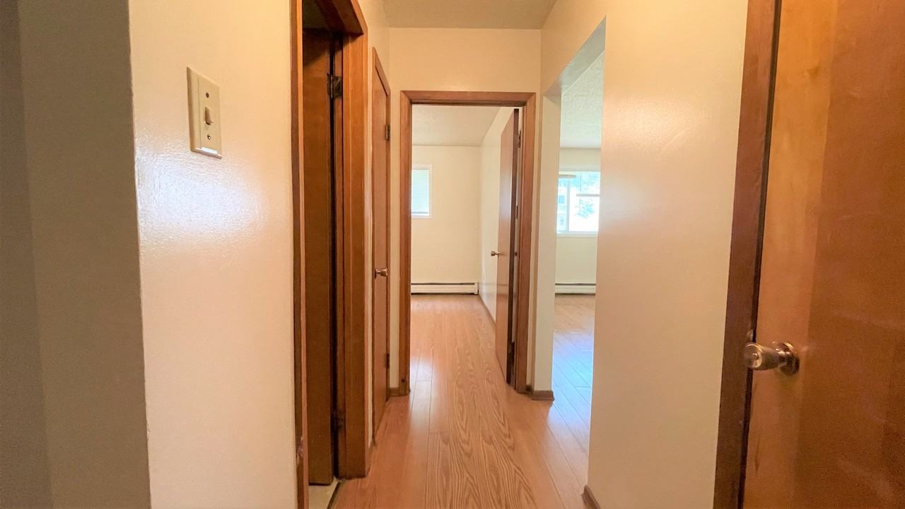 Muxmore - Photo 4 of 6