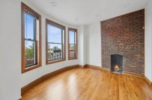 featured image of 493 7th Ave #4L