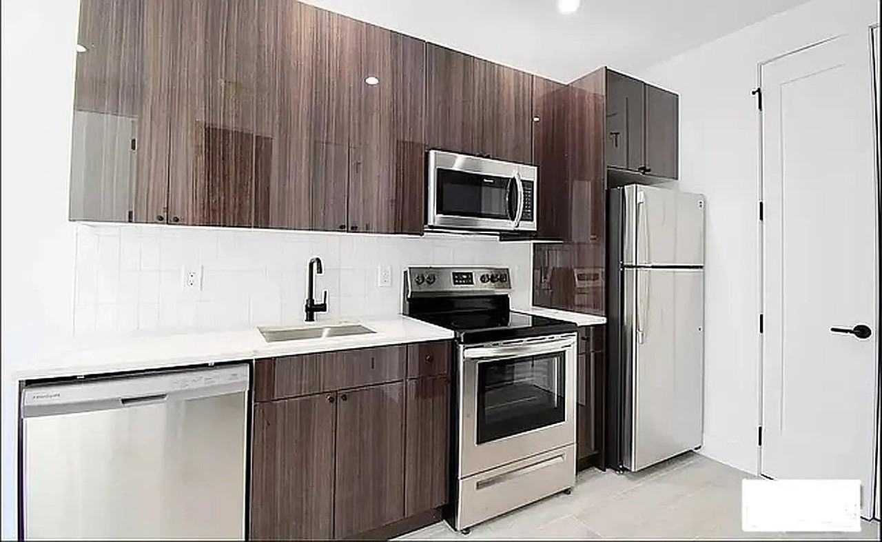 1483 Jefferson Ave #4 - Photo 5 of 11