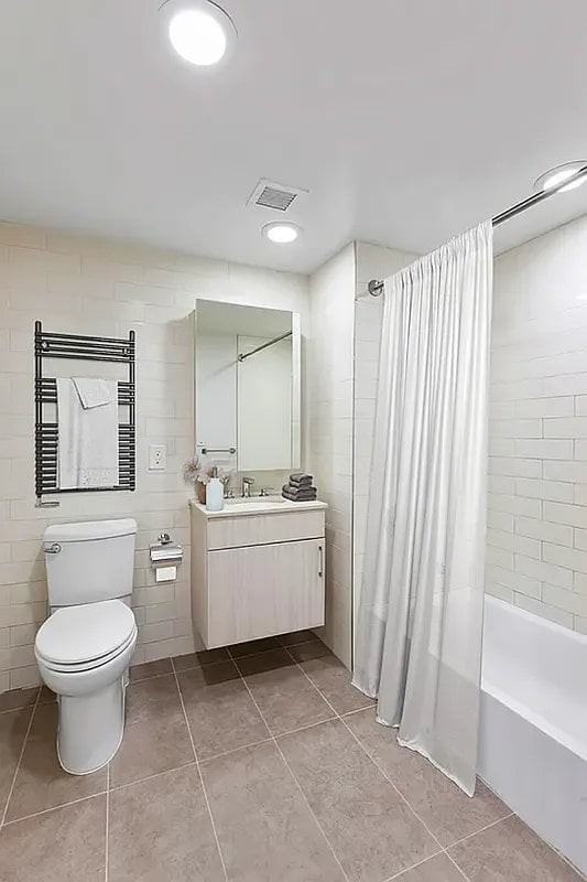 3157 31st St #618 - Photo 5 of 10