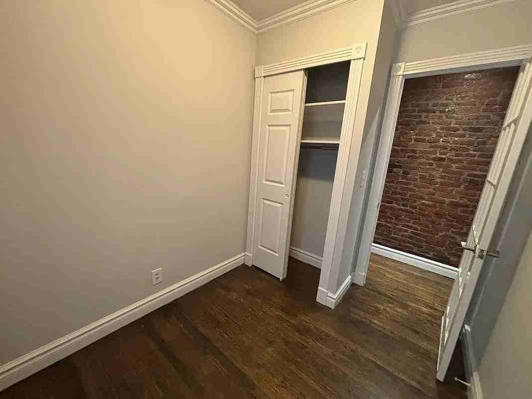 410 E 13th St #6D - Photo 4 of 6