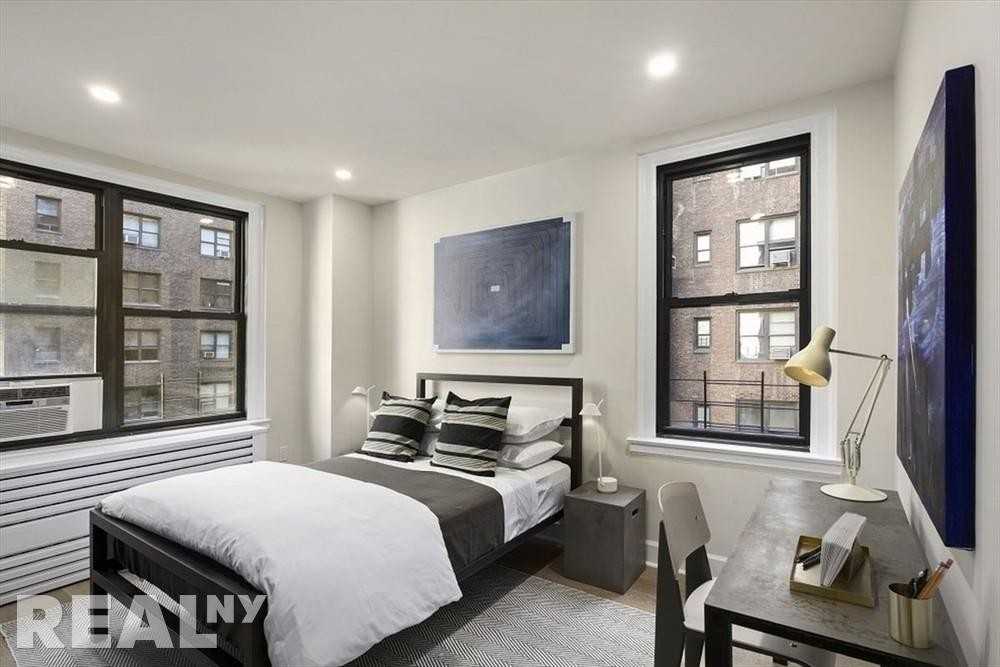 E 48th St #12U6 - Photo 4 of 8