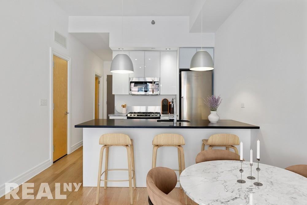 Washington St #6Q - Photo 2 of 8