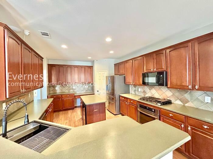 6 Altman Ct - Photo 2 of 42