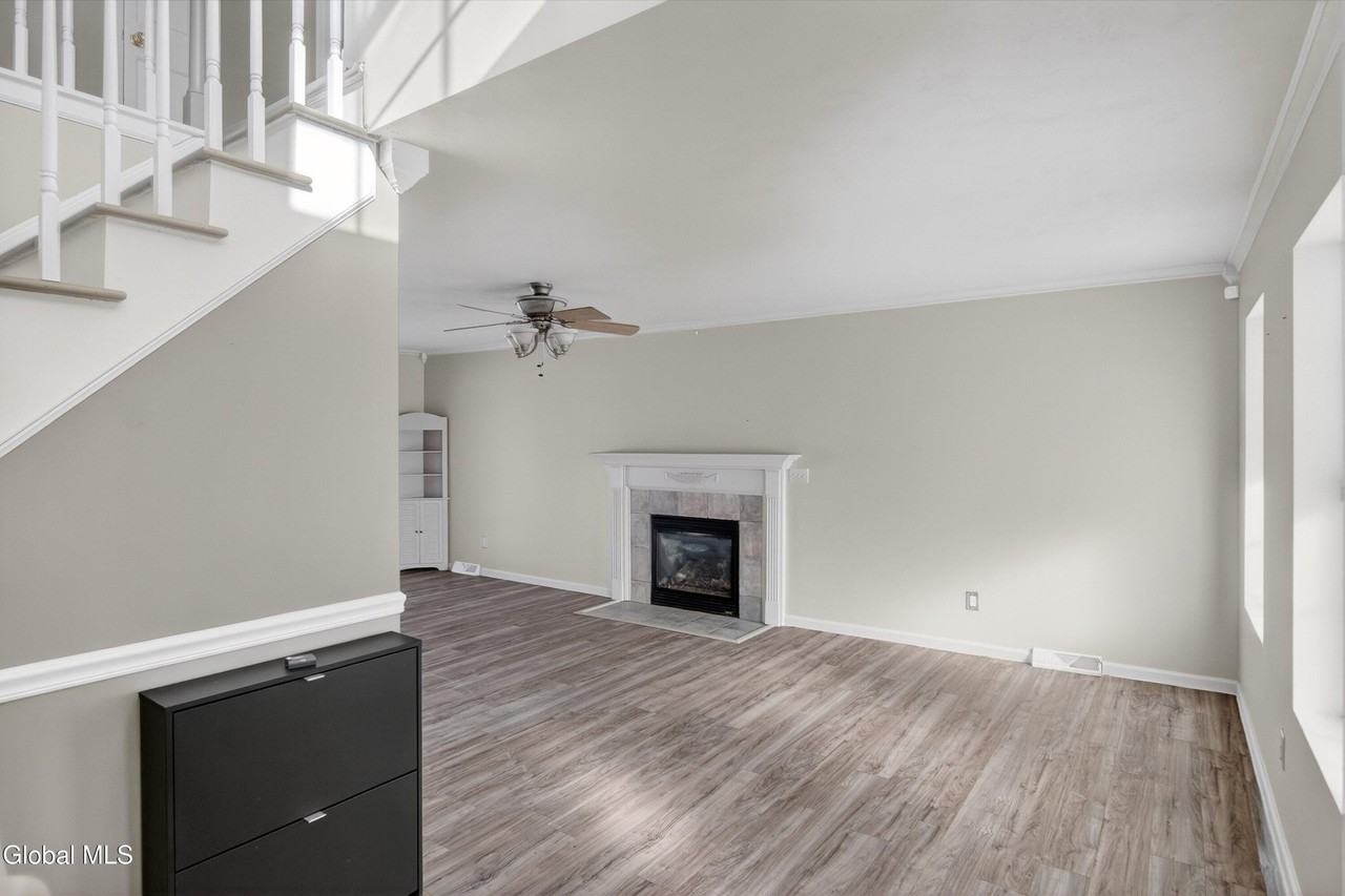 3 David Ln - Photo 5 of 34