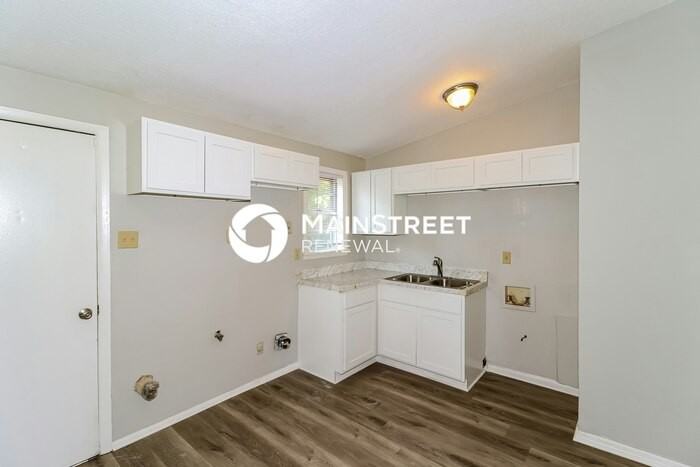 3009 Carvel St - Photo 7 of 16