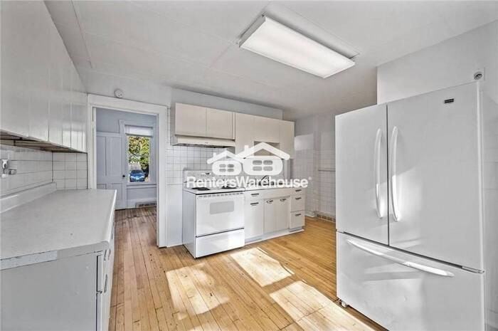 4433 Aldrich Ave N #1 - Photo 5 of 20