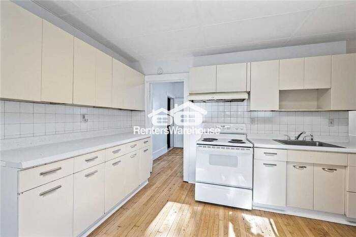 4433 Aldrich Ave N #1 - Photo 7 of 20