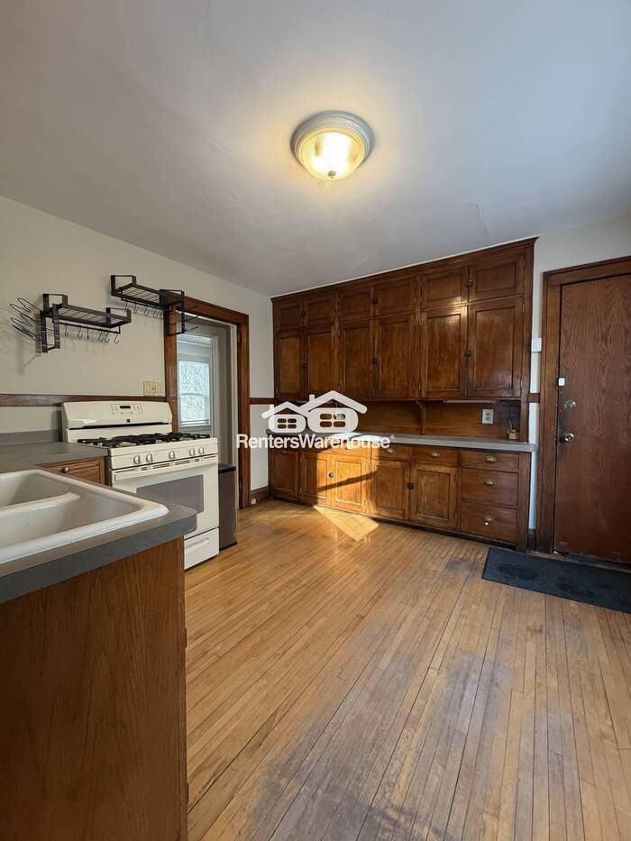 4023 6th St Ne - Photo 2 of 15