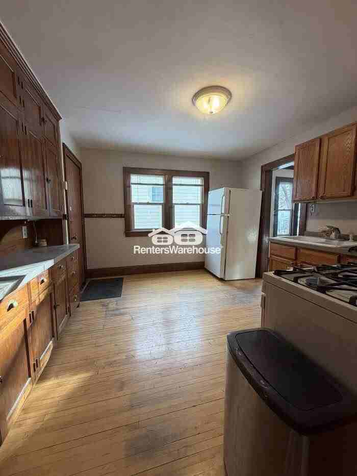 4023 6th St Ne - Photo 3 of 15