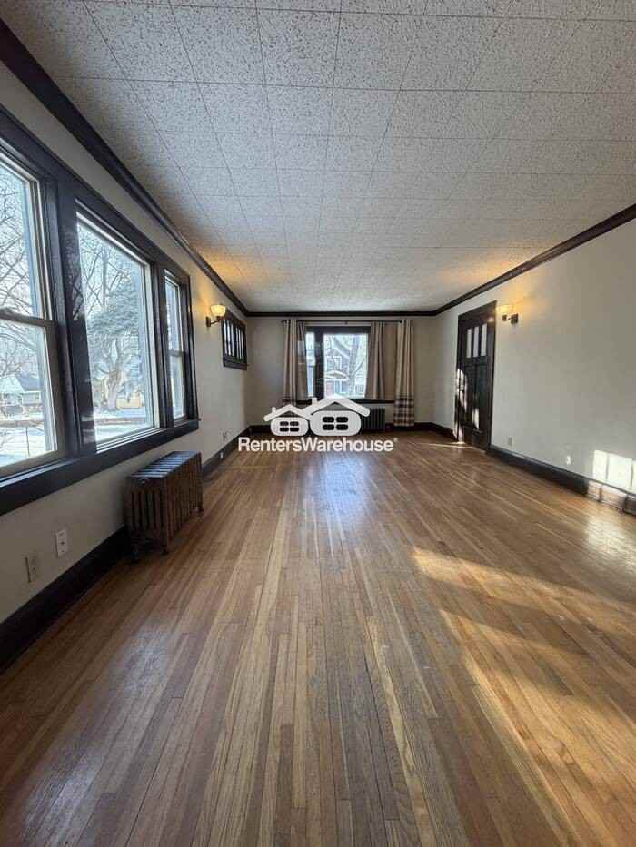 4023 6th St Ne - Photo 4 of 15