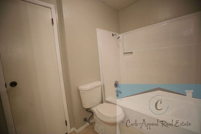 2012 Emerald Cv - Photo 4 of 21