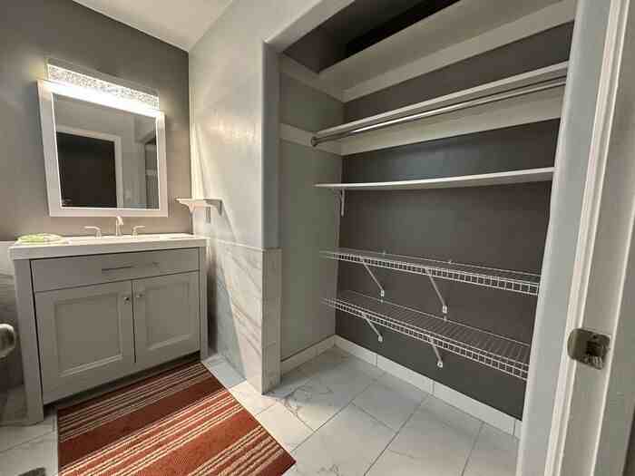 250 Devere Way - Photo 4 of 7