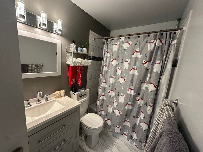 250 Devere Way - Photo 5 of 7