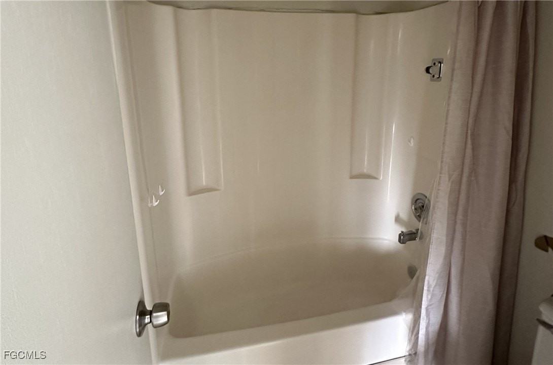 4625 Sw 8th Pl Apt 8 #8 - Photo 6 of 15