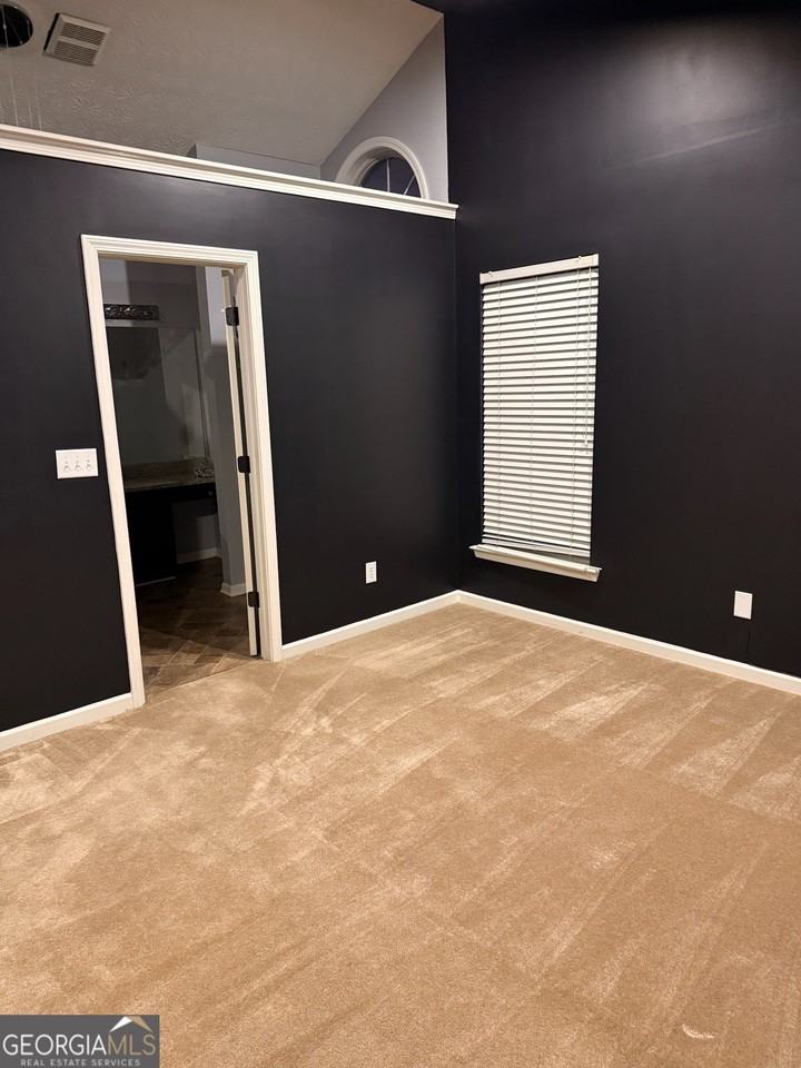 1325 Gates Cir Se - Photo 6 of 14