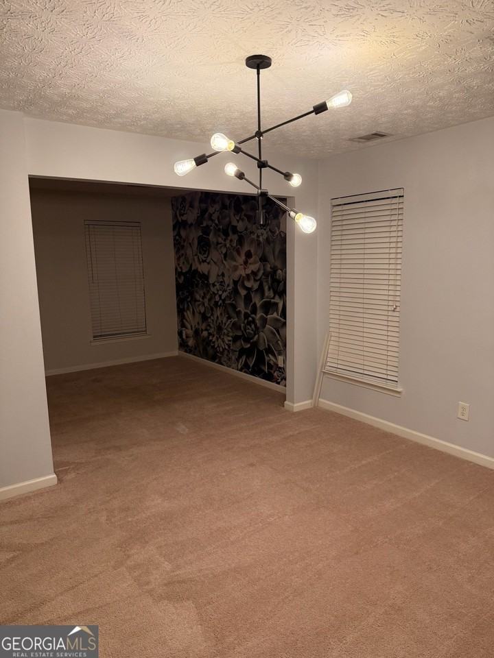 1325 Gates Cir Se - Photo 7 of 14