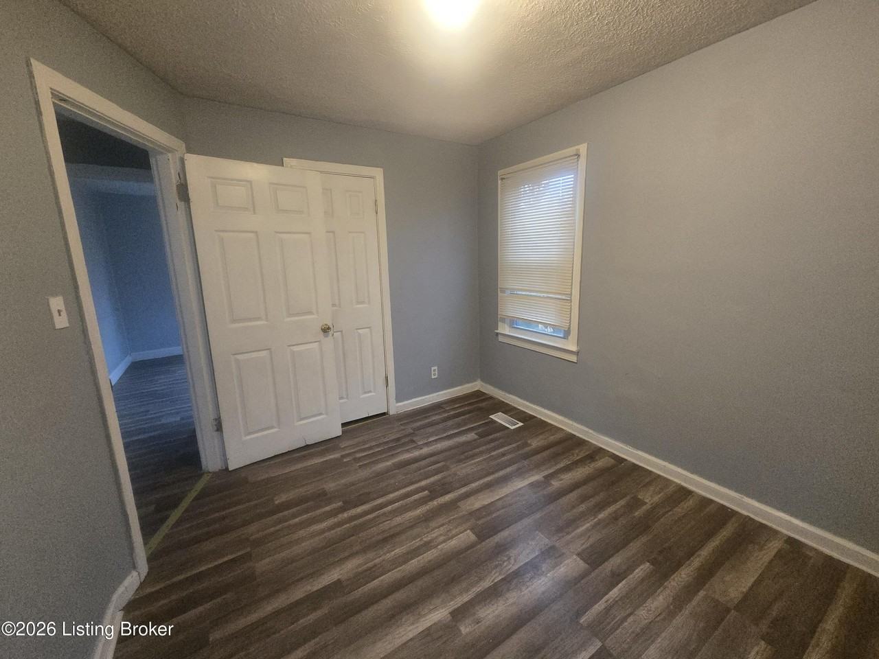 3004 Wyandotte Ave - Photo 7 of 13